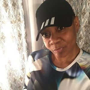 Meet your Posher, Sharon